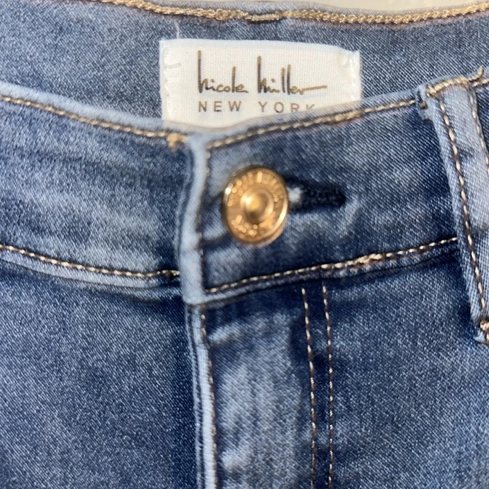 Nicole Miller Soho High Rise Denim Bermuda Shorts Size 6 Stretch Classic Blue - Picture 5 of 8